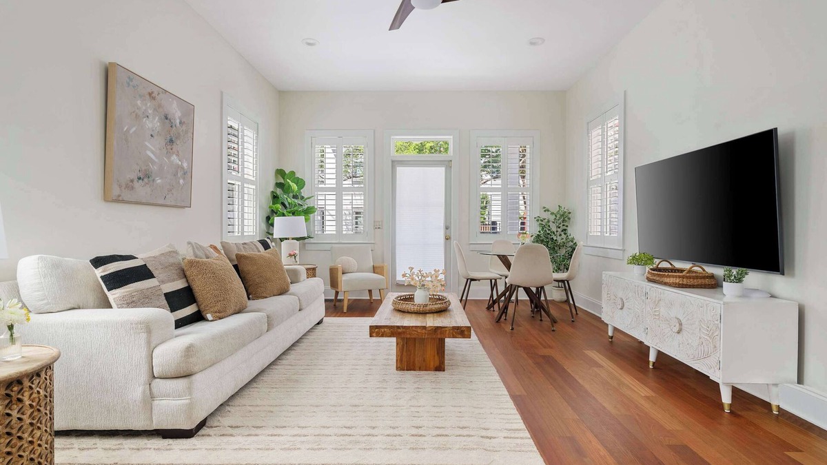 Cannonborough Elliotborough House | Downtown Charleston - Walk to King Street
