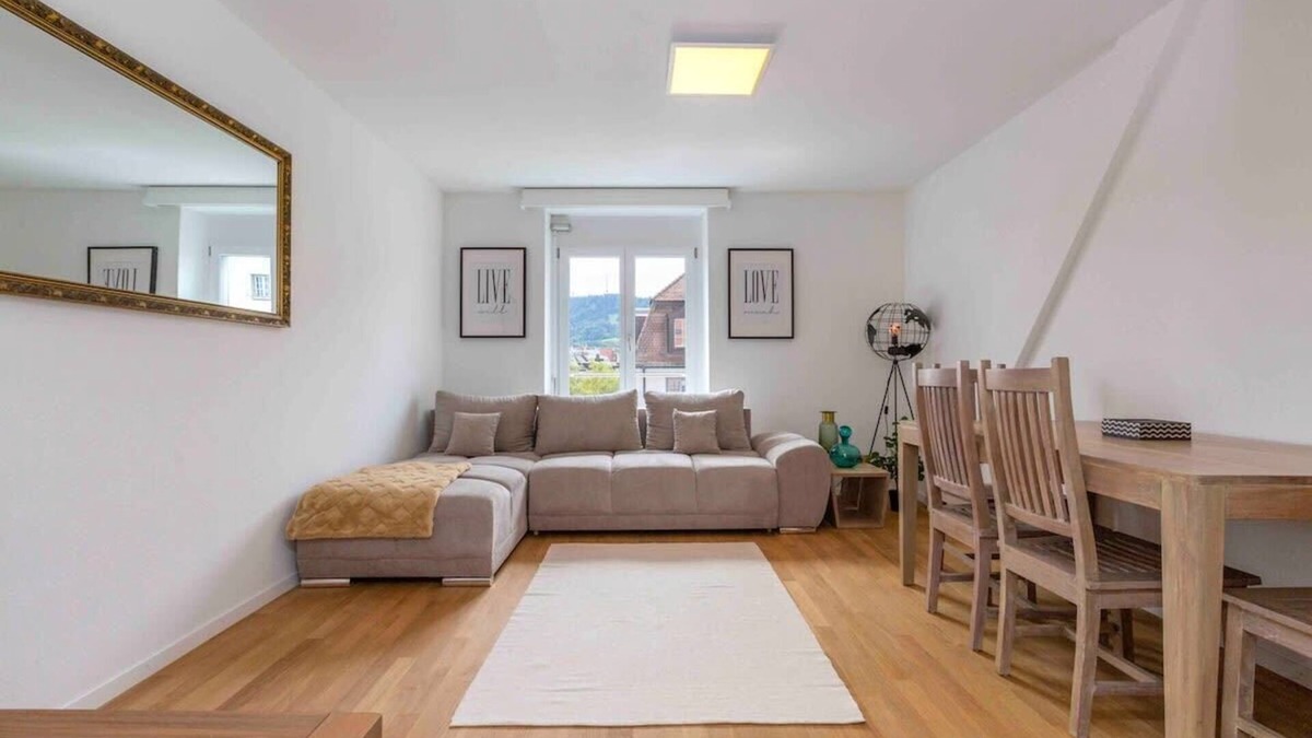 Werd Apartment | Downtown Charming 2-BR Loft Apartment 5A