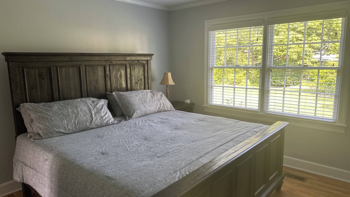 Clayton House | Downtown Clayton Spacious 4 Bedroom Retreat