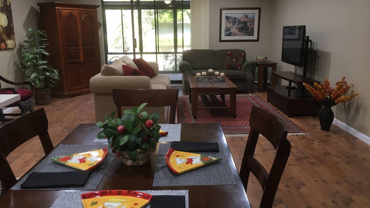 Downtown Sacramento Condo | Downtown Condo, Tennis Courts and Pool