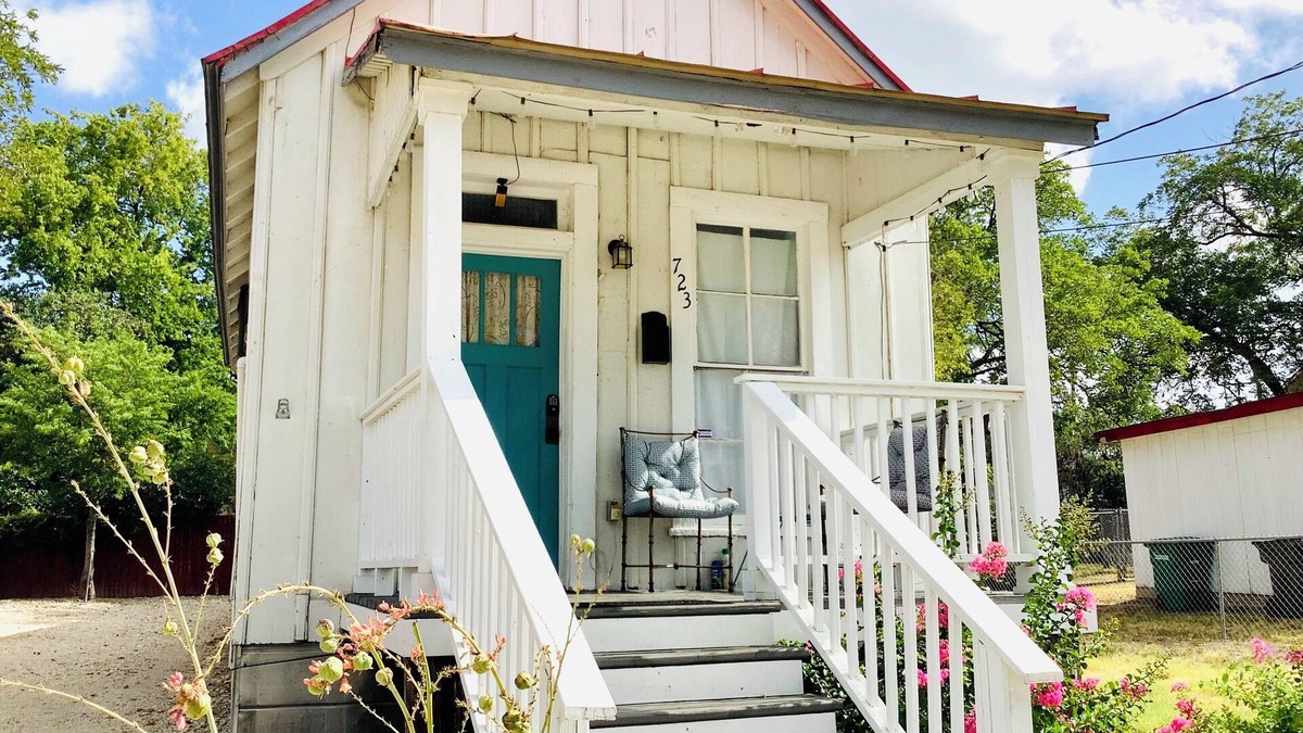 Near East Side House | Downtown Cottage Near River & Alamodome - Free Parking