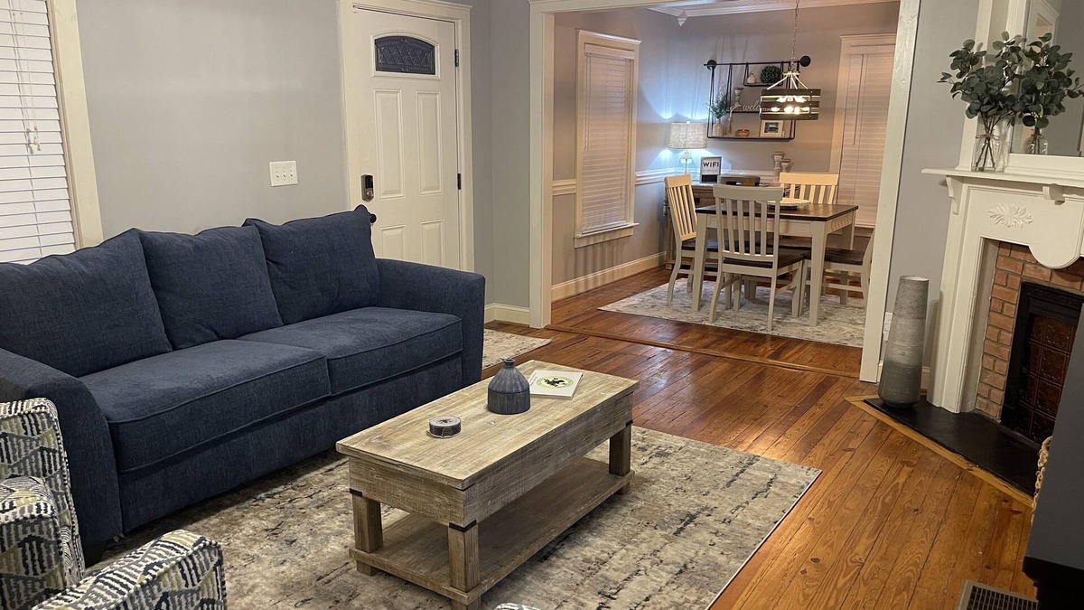 Covington House | Downtown Covington Cottage- walking distance to Covington Square