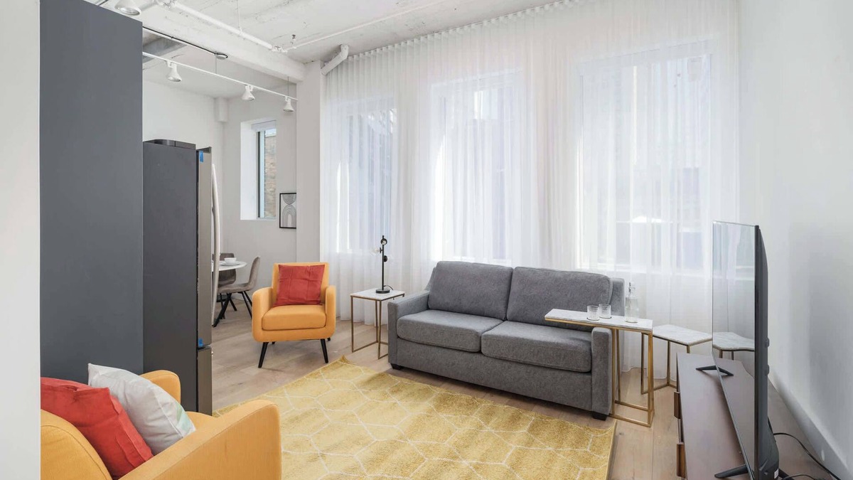 Downtown Montreal Apartment | Downtown|Cozy 1BR+Sofa Bed |2 Baths| Walk Everywhere