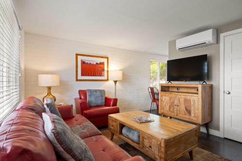 Moab House | Downtown Cozy Home Base - Purple Sage 1