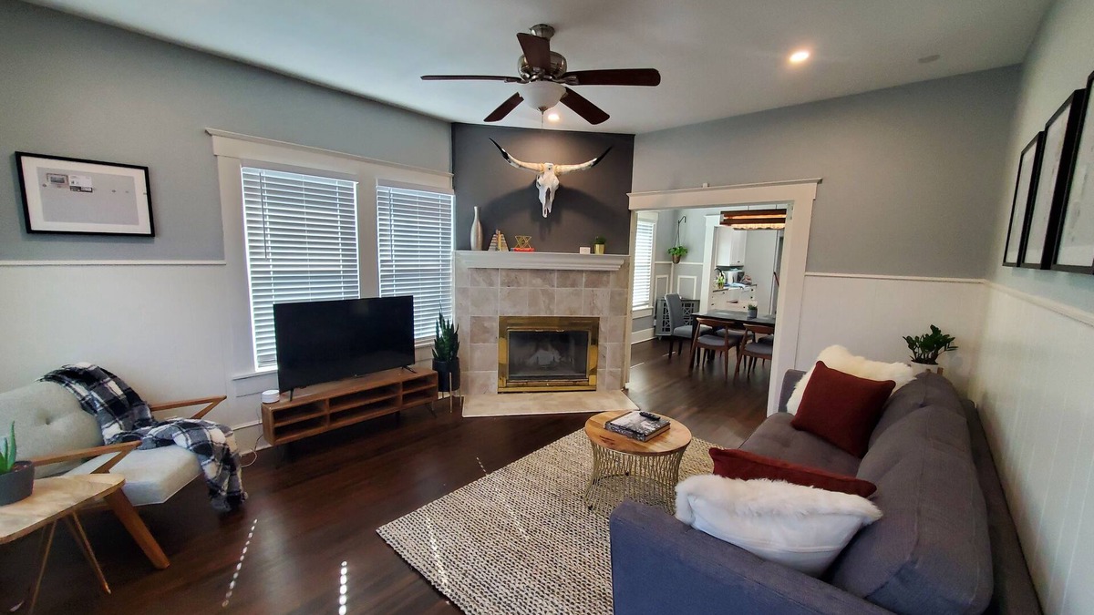 Denver Heights House | Downtown Craftsman Bungalow - Newly Renovated
