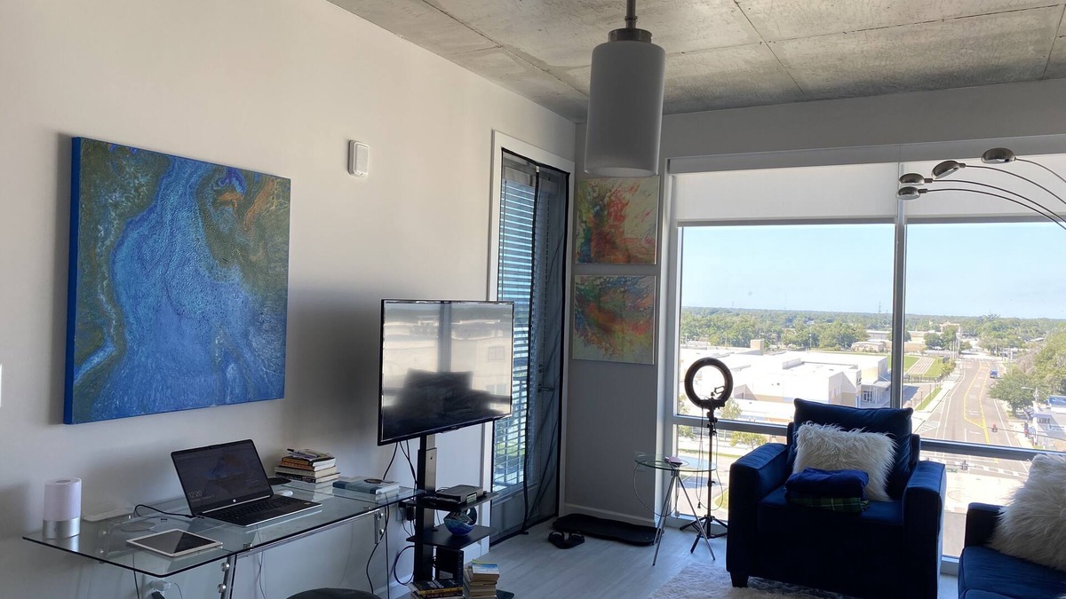 Lake Dot Apartment | Downtown: Creative 1-Bedroom in Stylish High rise