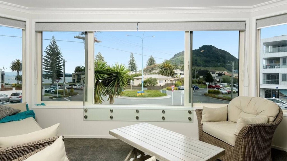Mount Maunganui House | Downtown Delight in Mt Maunganui