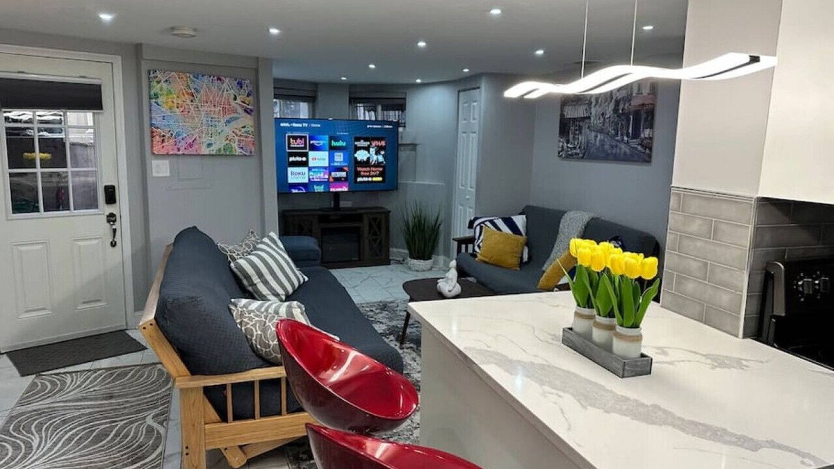 Truxton Circle Condo | Downtown Delight Vibrant Oasis in Heart of DC's Bustling Streets