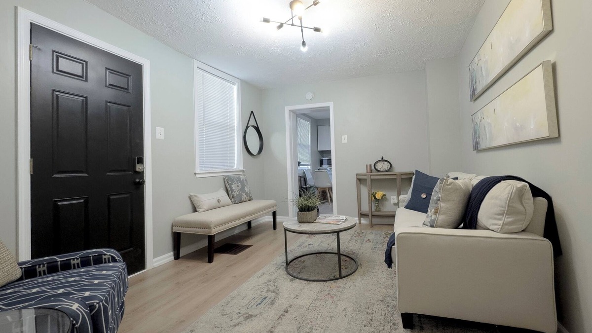 Downtown Condo | Downtown Frederick Creekside Escape