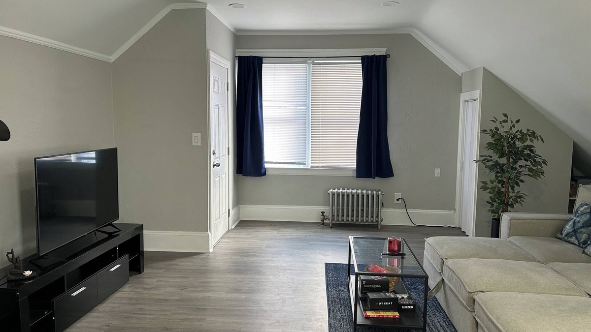 Mount Pleasant Apartment | Downtown Gem: Providence Loft; Mini get Away!