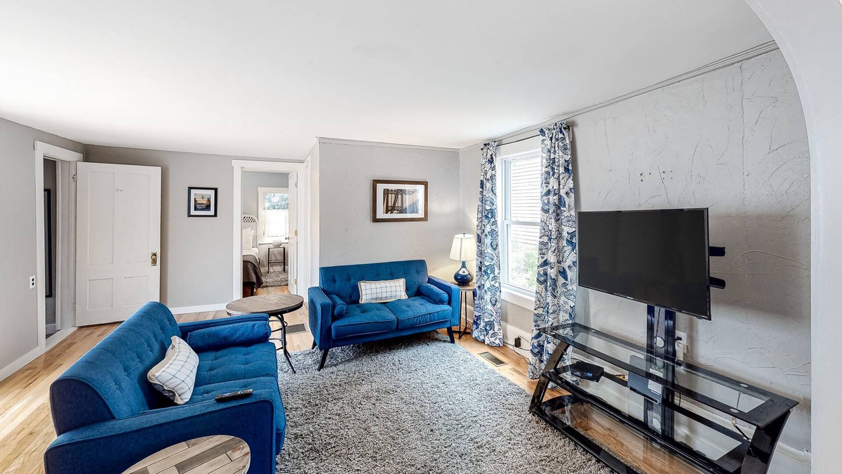 Castine Condo | Downtown Getaway w/Full Kitchen & Furnished Porch - Walk to the Beach/Harbor