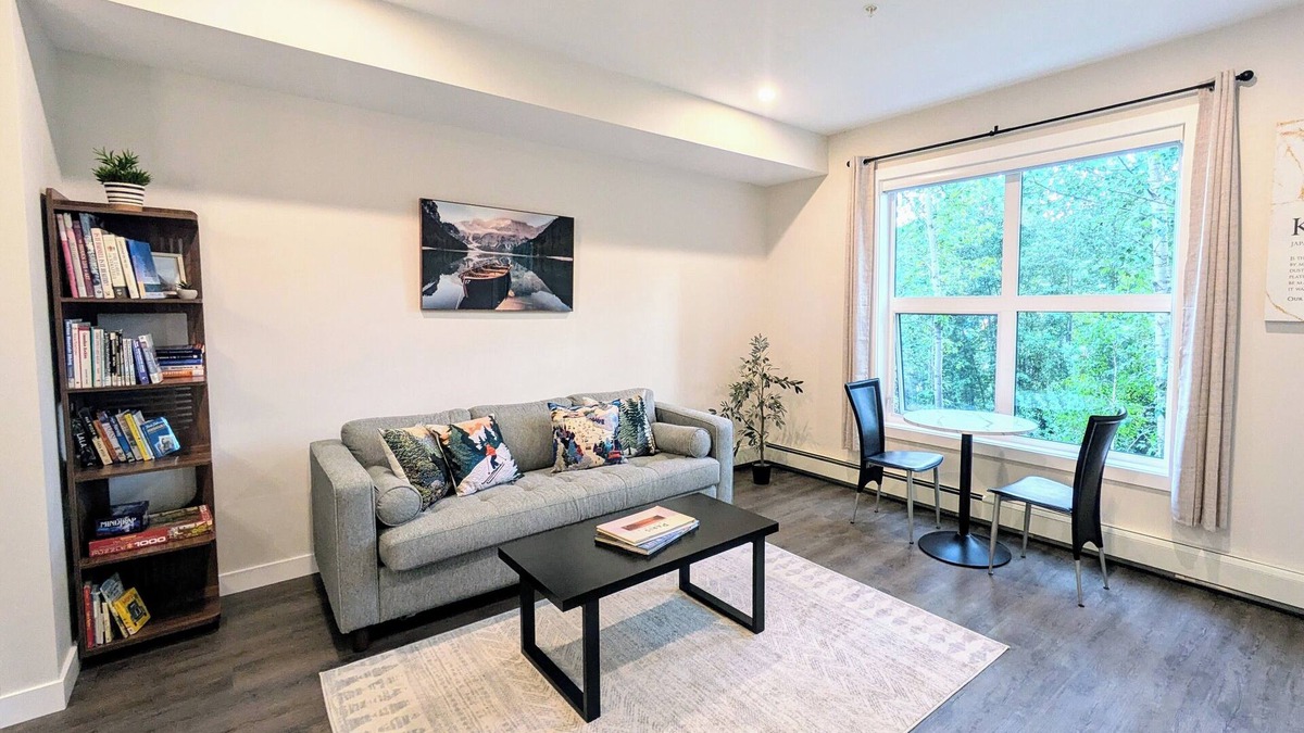 Golden Condo | Downtown Golden Condo surrounded by 5 national parks - Liv's Mountain Nest