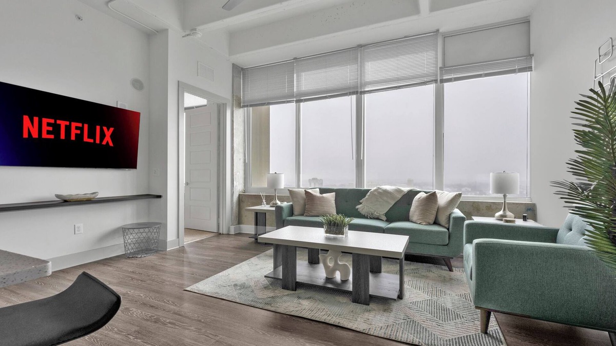 Peachtree Center Apartment | Downtown High-Rise w/City Views, Pool & Gym