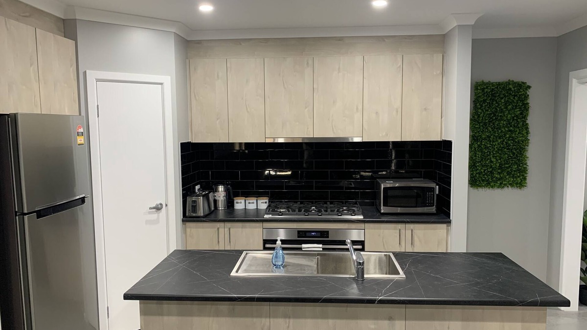 Shepparton House | Downtown House in the heart of Shepparton