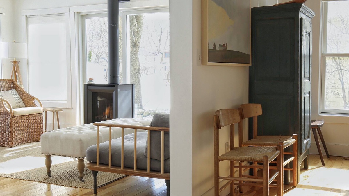 Charlevoix Cottage | Downtown! Huge 3,000 sq. ft Historic CVX Cottage, Sleeps 16! New Central A/C!