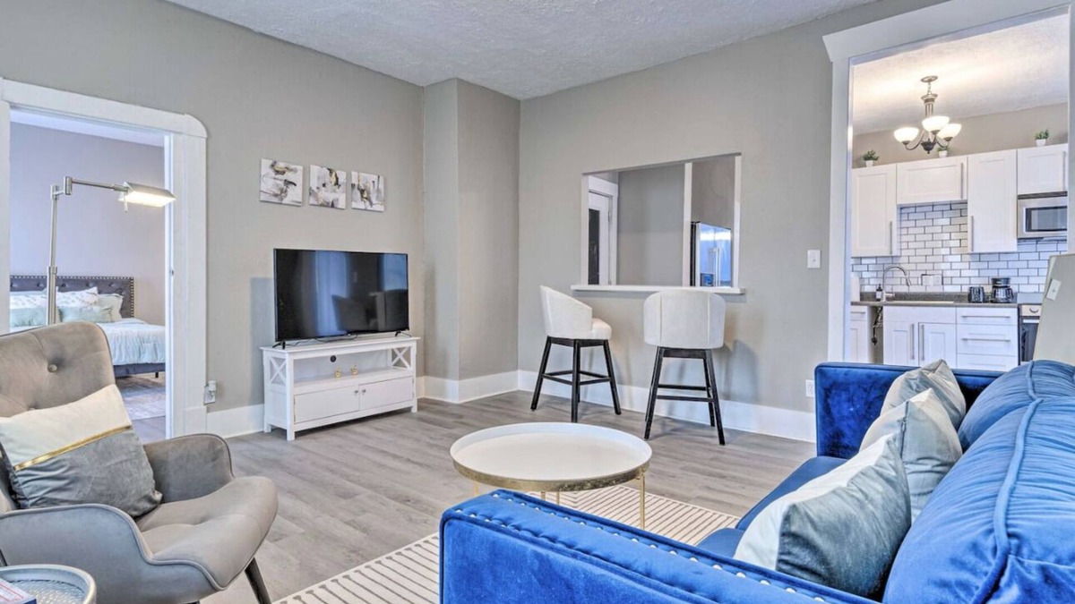 Herron Morton Apartment | Downtown Indy Blue Heaven