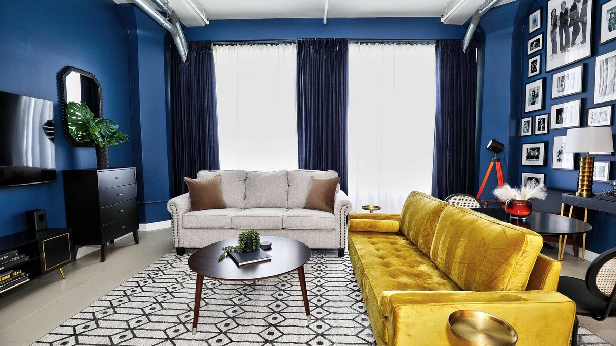 Historic Core Condo | Downtown LA Loft w/Rock & Roll Vibe, Rooftop Pool + Free Parking