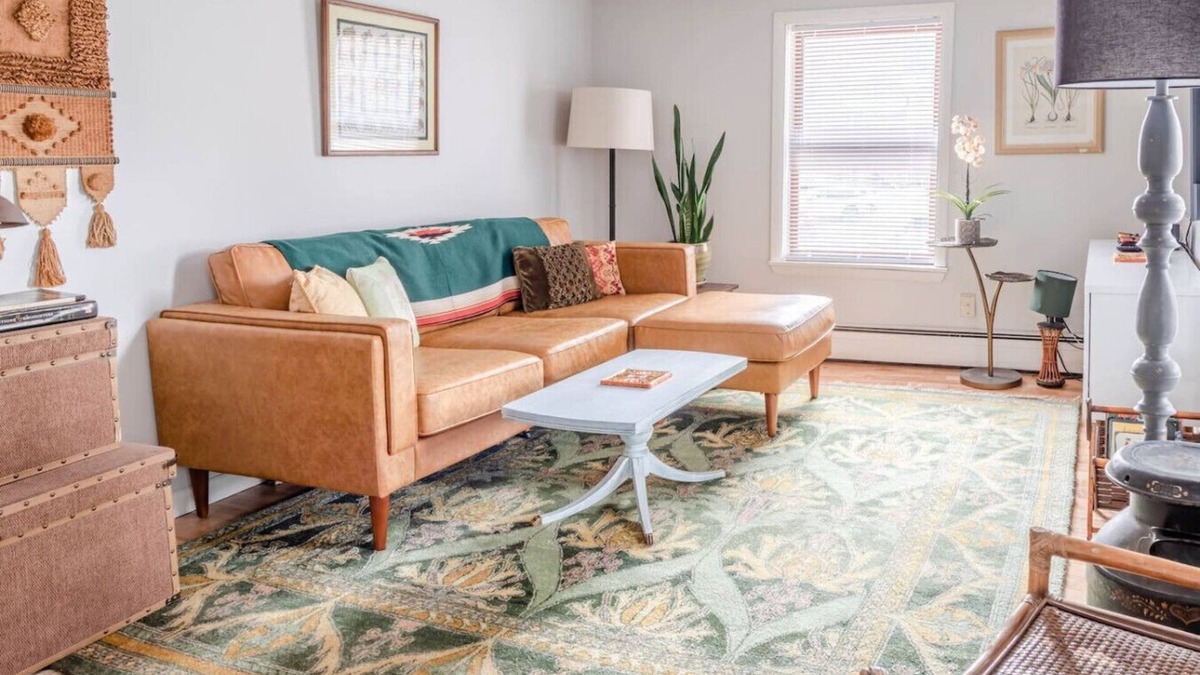 South End Apartment | Downtown Lakefront Hideaway