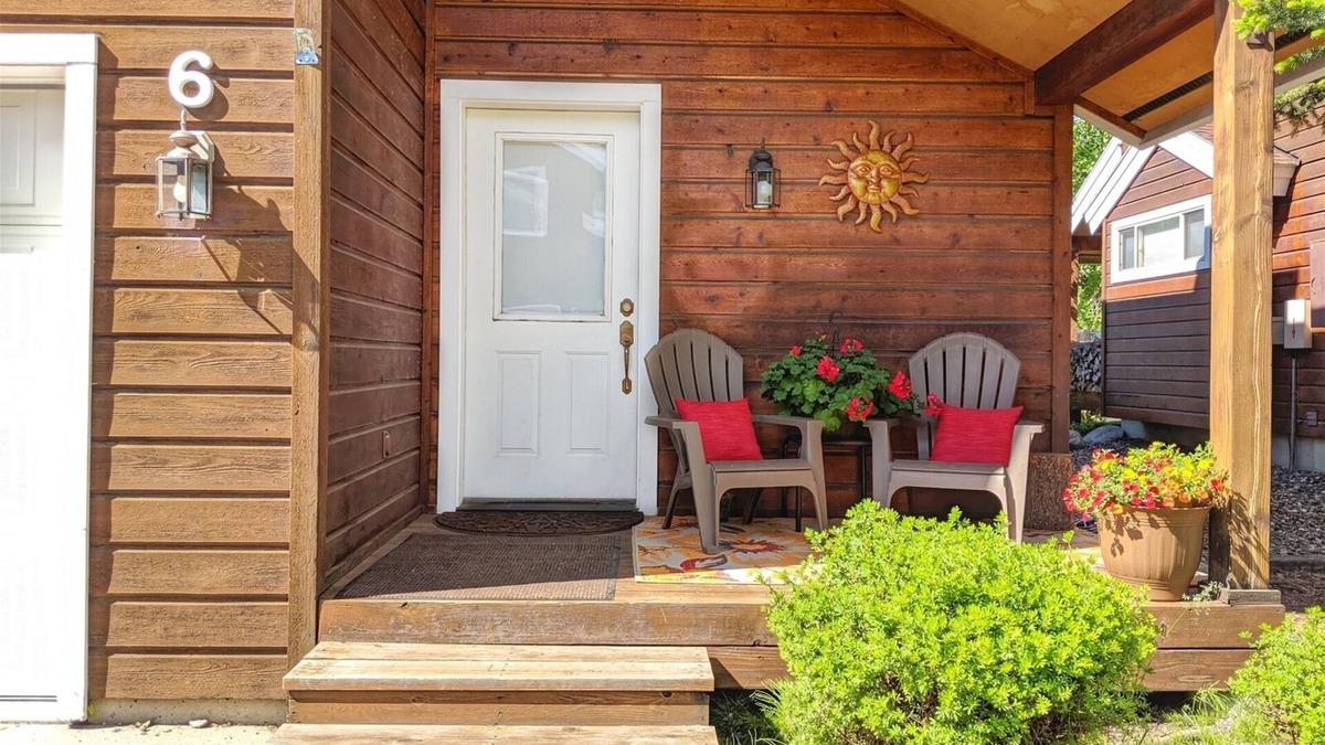 McCall House | Downtown Lakeview Villa Townhome: Walk to Lake and Downtown, Lakeview Balcony