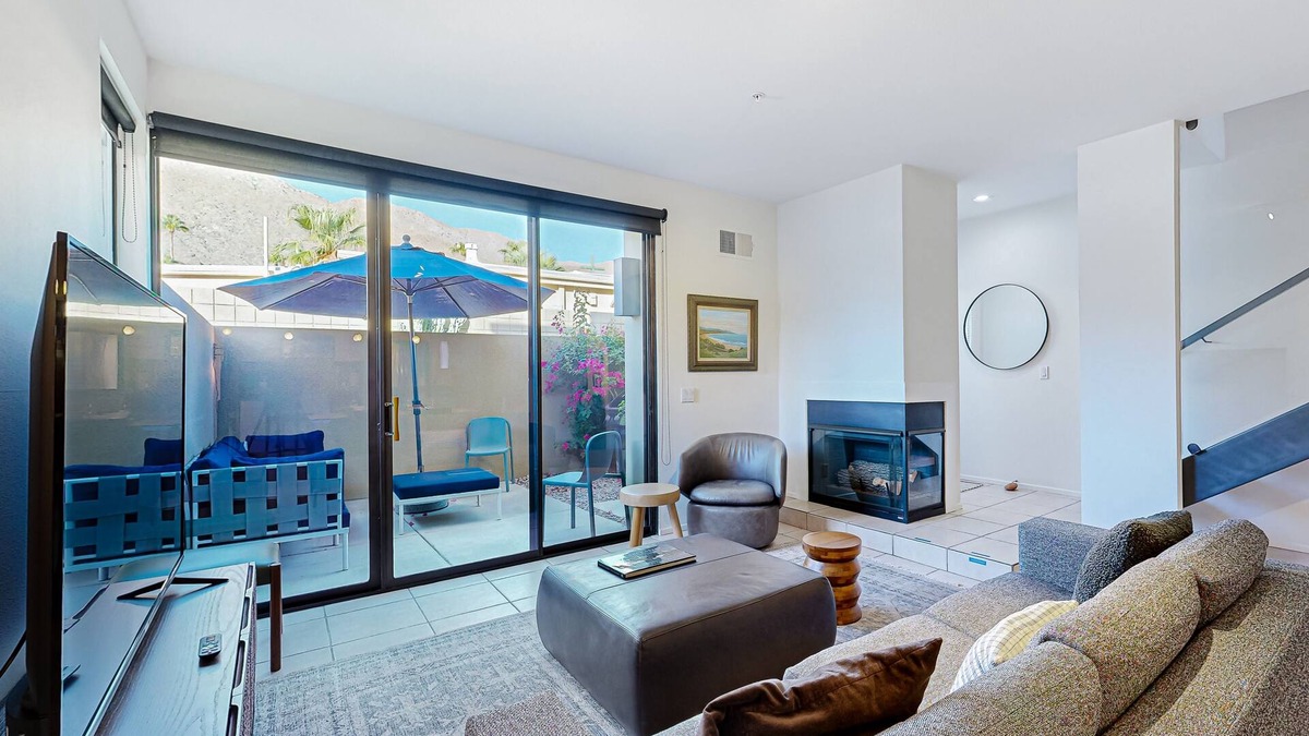 Downtown Palm Springs House | Downtown location, modern home, shared pool & spa, stunning mountain views