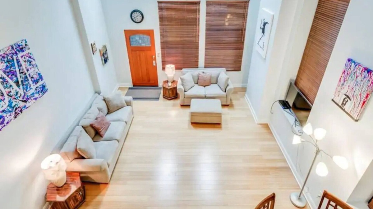 Downtown Apartment | Downtown loft apartment in the heart of downtown New Haven.