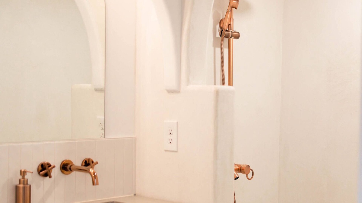 West Fairfax Apartment | Downtown Loft Apartment within Walking Distance to Everything!