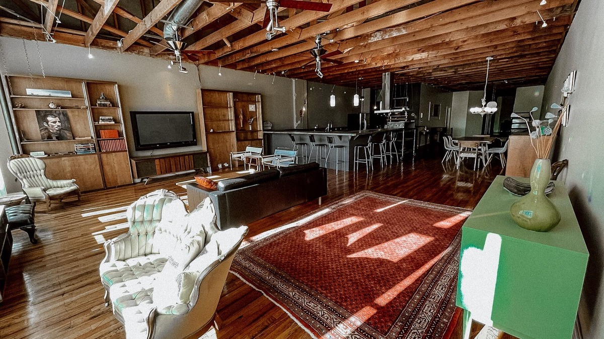 Enid House | Downtown loft apartment with excellent views, furnishings and location on square