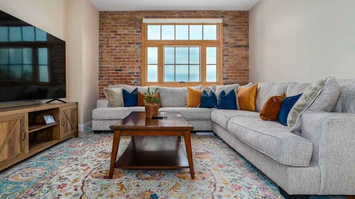 Lexington Condo | Downtown Loft - King Beds - Walk to WLU & VMI!