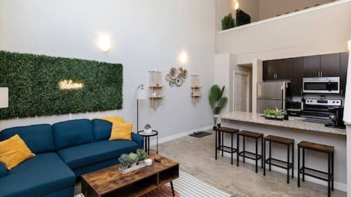 Downtown Des Moines Apartment | Downtown Loft Livin' | 2BD/2BR - Downtown DSM