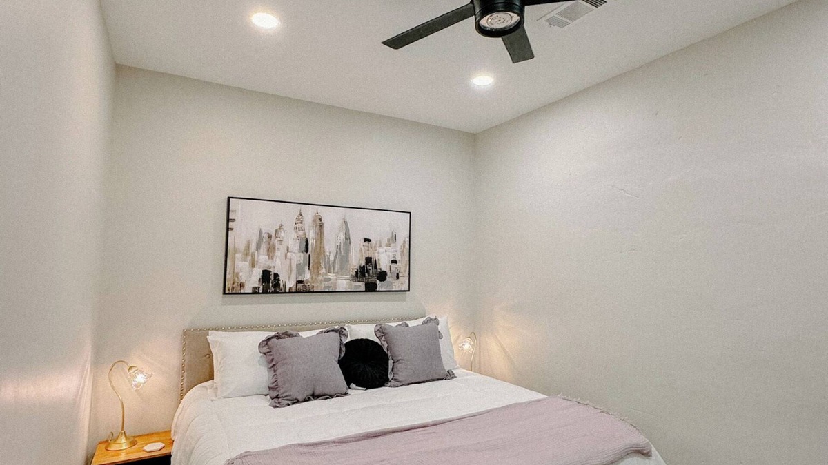 Aberdeen Apartment | Downtown Loft nCozy 1-bedroom apartment in adorable Aberdeen with WiFi