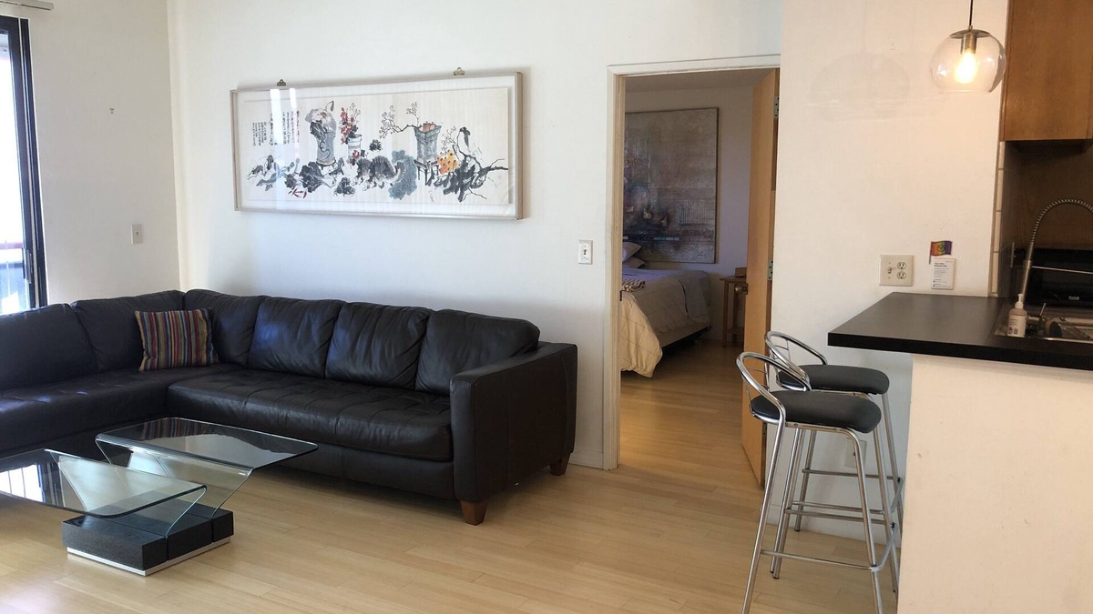 Little Tokyo Condo | Downtown Los Angeles Arts District with Free Parking