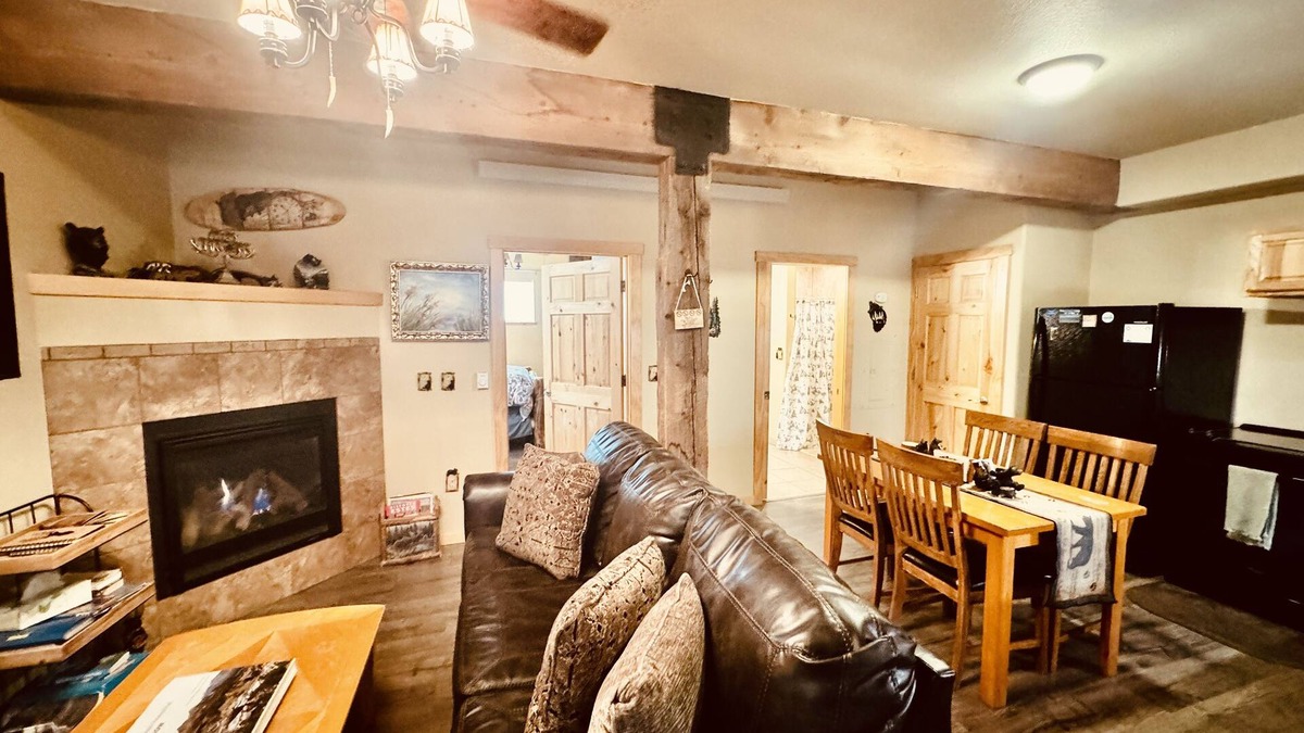 Estes Park Apartment | Downtown lovely retreat.