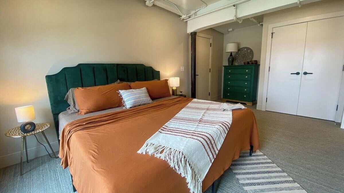 Downtown San Antonio Apartment | Downtown Luxury Condo for 2!