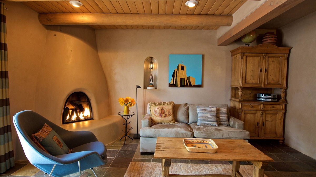 Downtown Santa Fe Condo | Downtown Luxury 'Perfect for Couples' Weekly/Monthly Rates, Parking, Patio, Pets