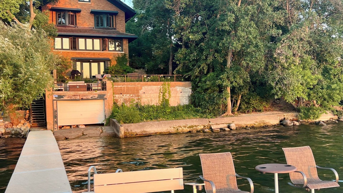 Madison House | Downtown Madison Lake Mendota Historic Mansion: great location!