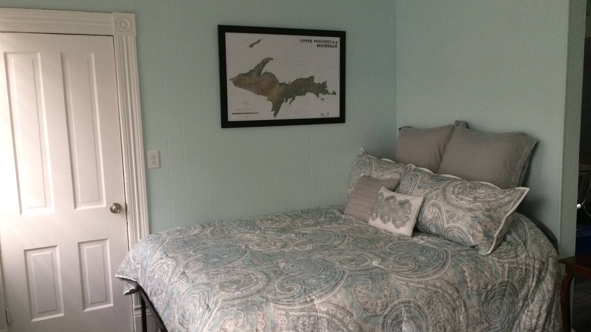 Marquette Apartment | Downtown Marquette Studio Apartment!