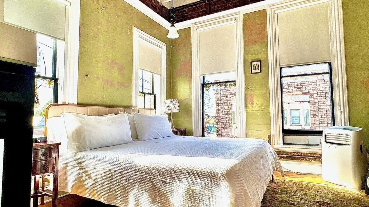 Medina Hotel | Downtown Medina Boutique Hotel - Best Available Room