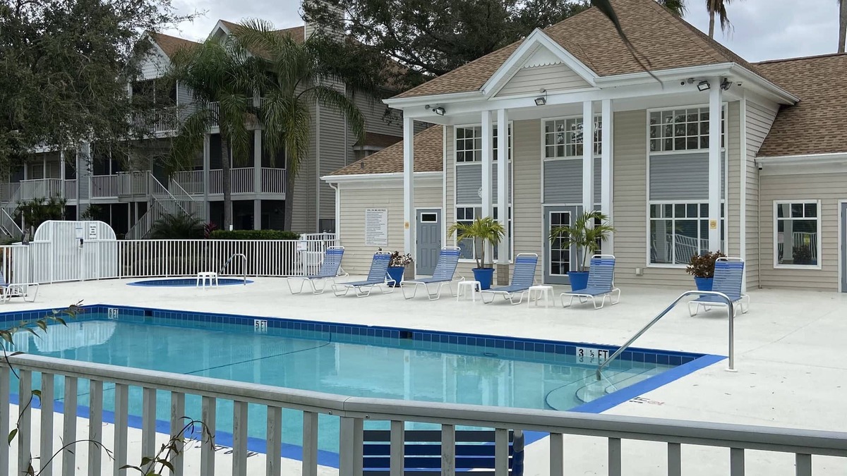 Central Sarasota Condo | Downtown, Mins away from Lido Beach, Siesta Key, St Armands Cir