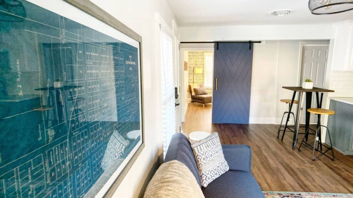 Shepherdstown Apartment | Downtown Modern 2BR step from dining and shopping