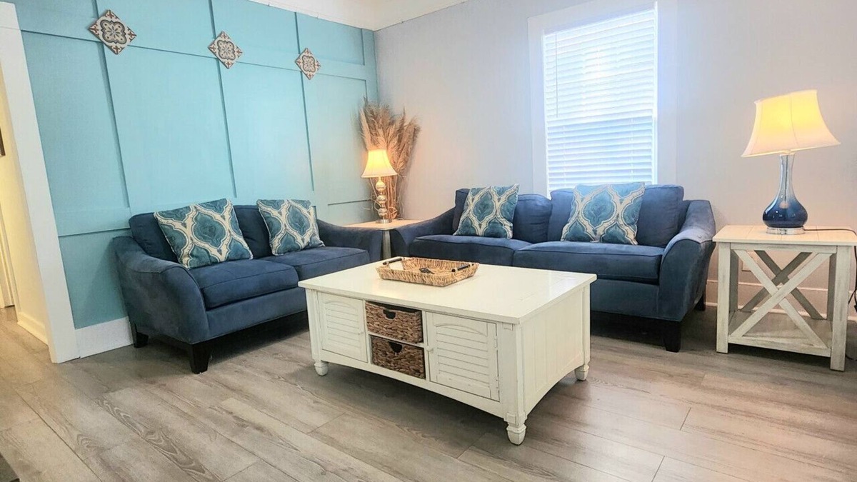 Downtown Historic District Apartment | Downtown Mosaic Historic Escape