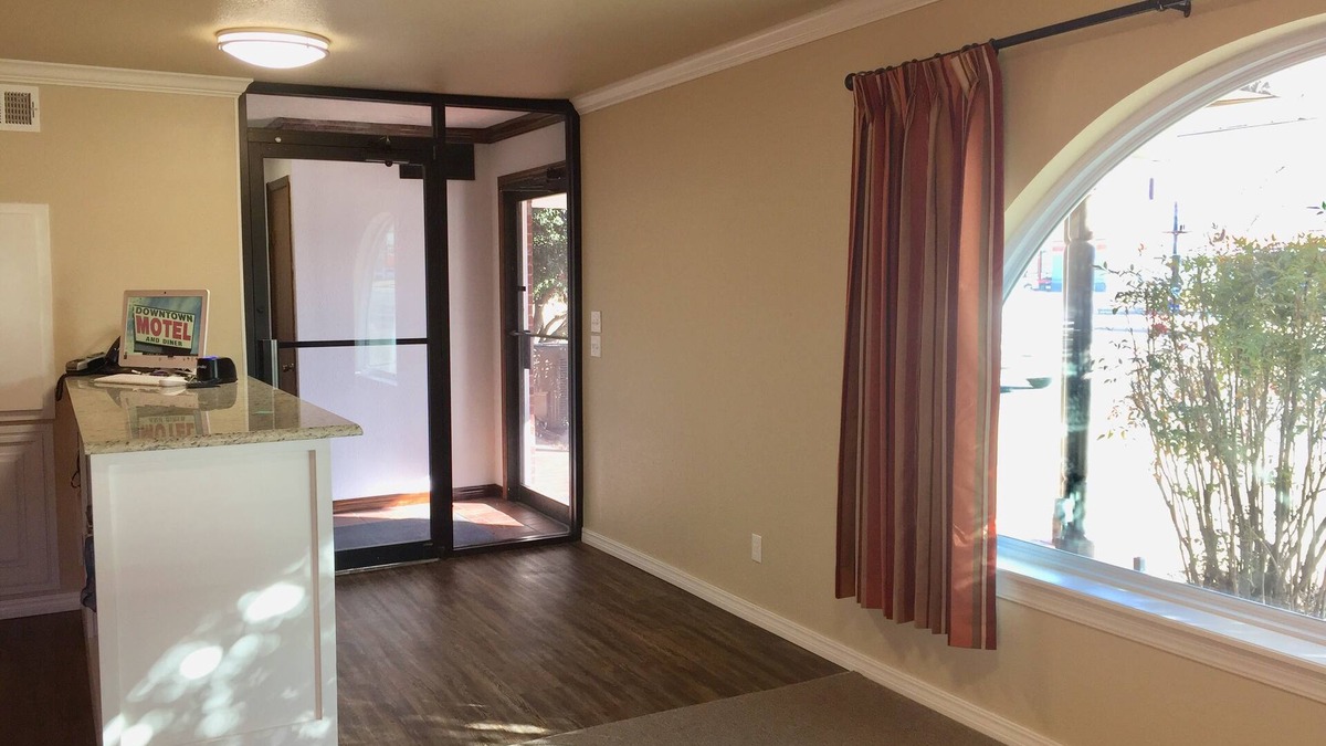 Woodward Hotel | Downtown Motel