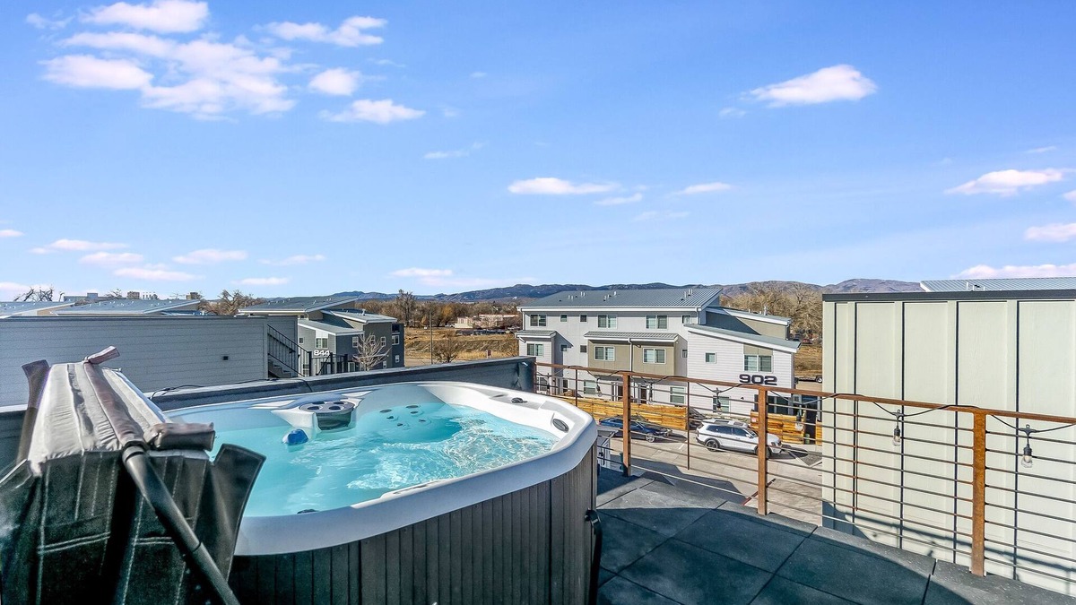 Old Town North House | Downtown Mountain Views Guesthouse
