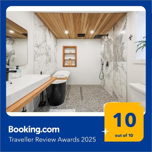 Parkdale Apartment | Downtown Oasis-2BR-Spa Bath-Pet Friendly, Free Parking