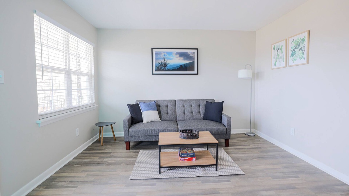 Crestline Heights Apartment | Downtown Oasis Close to Hospitals & UAB Campus