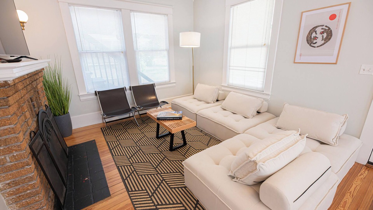 Lake Eola Heights House | Downtown Orlando 2-2 w/King Beds off Lake Eola/Central location