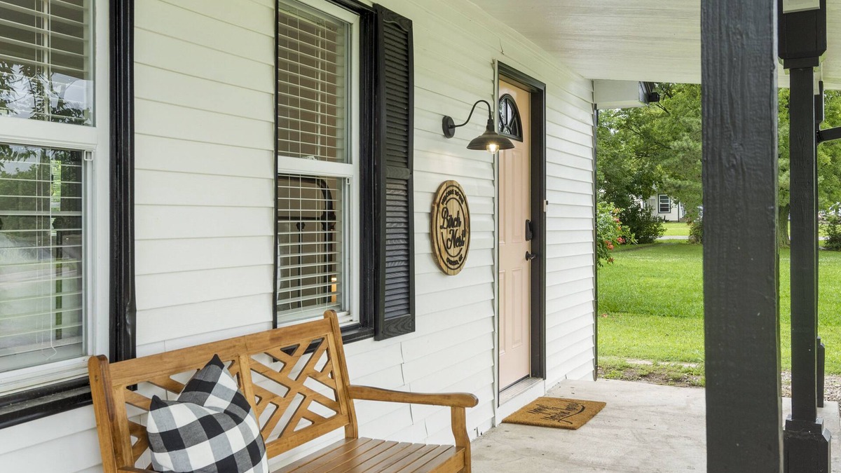 Owasso House | DOWNTOWN OWASSO! Newly Remodeled. The Birch Nest