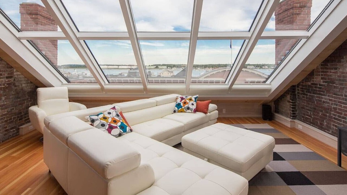 Old Port Apartment | Downtown Penthouse Suite - Stunning Harbor Views