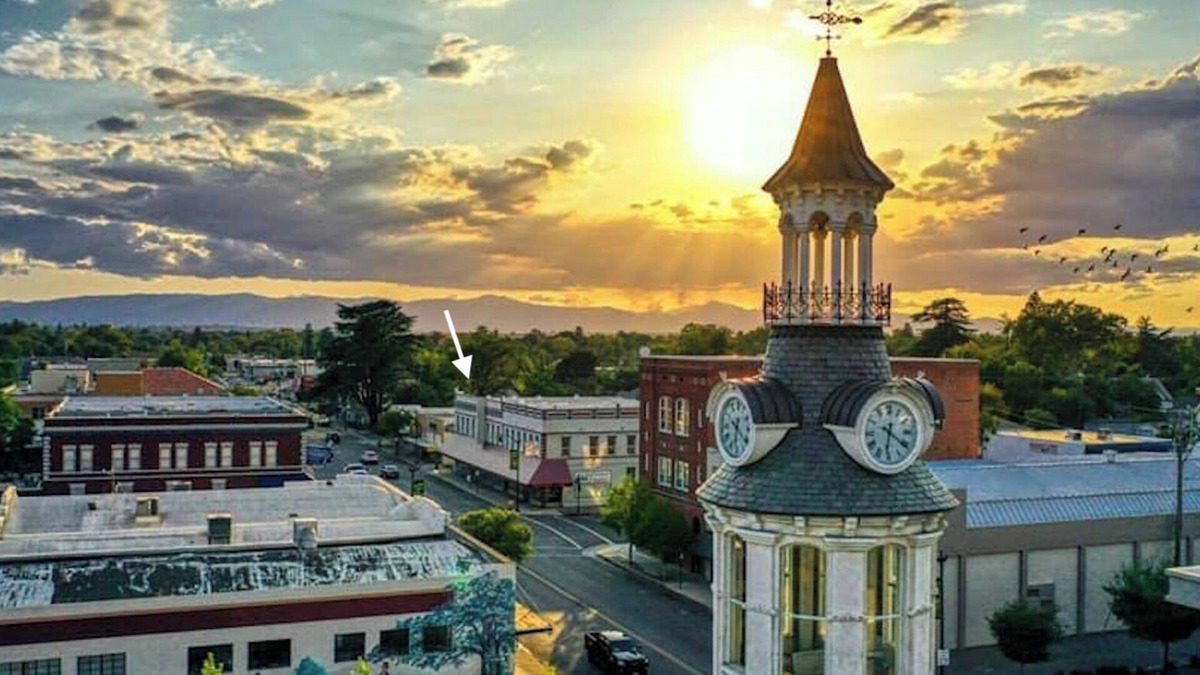 Red Bluff Apartment | Downtown Red Bluff Turn-of-the-Century Apartment w/Kitchenette