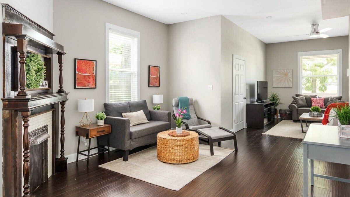 Holy Cross House | Downtown Retreat 1 mile from city center!