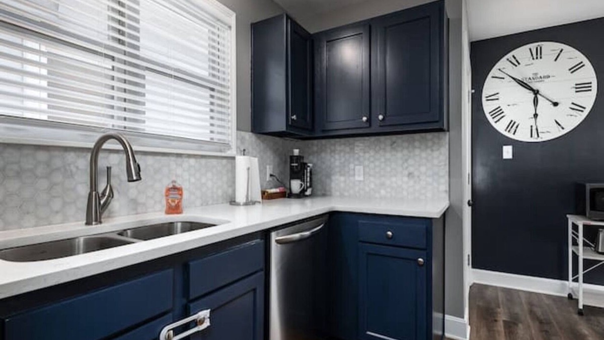 New Albany House | Downtown Retreat! *5 minutes from Louisville KY*